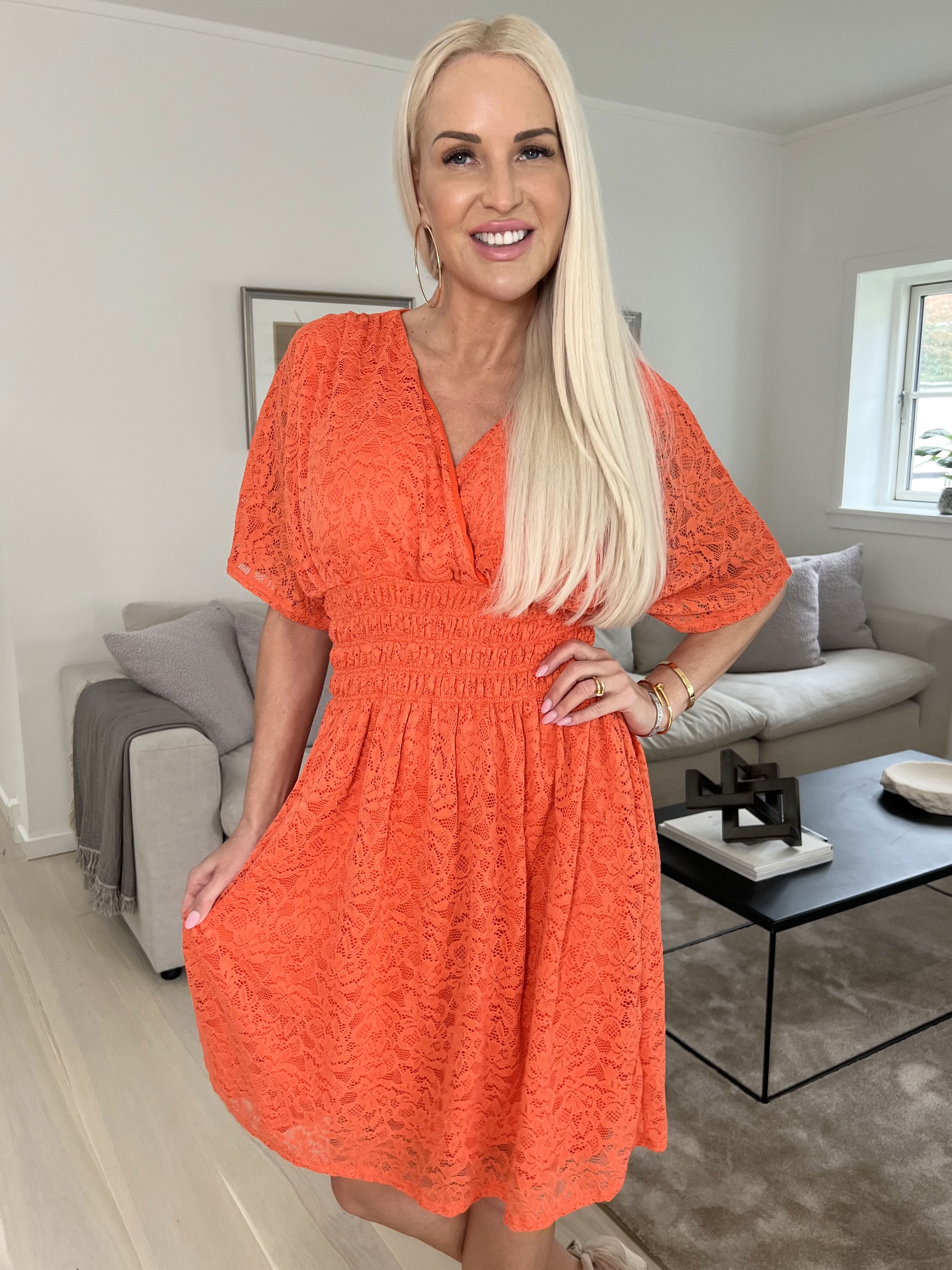 Pams Lace Short S/S - Kort blondekjole med korte ærmer